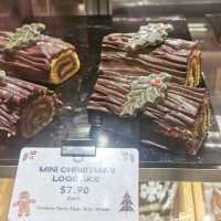 Christmas cake and drinks 