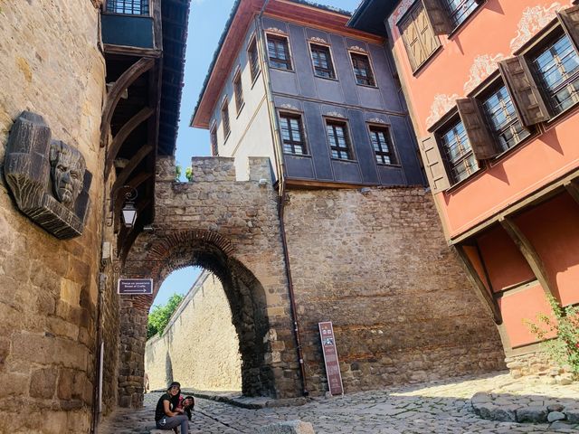 保加利亞🇧🇬景點城門“Hisar Kapia” 保加利亞🇧🇬景點城門“Hisar Kapia”