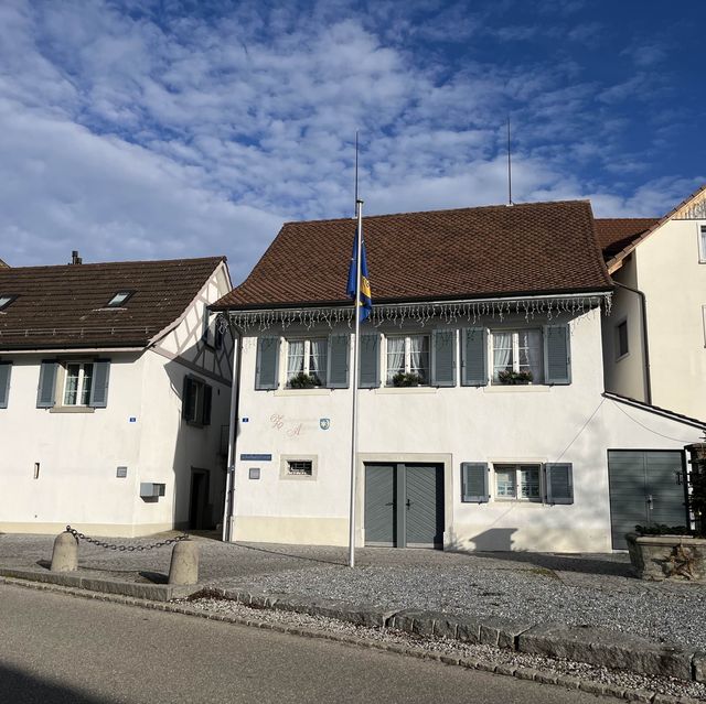 Adlikon - suburban farmers’ village 🇨🇭