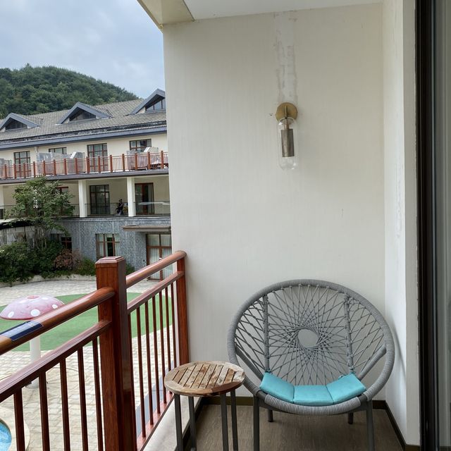 COMFY ROOMS 🚪 COMFY POOL 🏊‍♂️ AWESOME STAY 