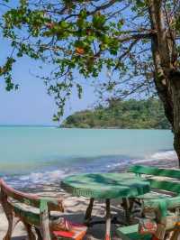 ร้านลับริมทะเล ที่คนภูเก็ตรู้จักกันดี