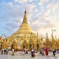 Must Visit Site in Myanmar -Shwedagon