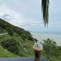 โลมาคาเฟ่ คาเฟ่วิวสวยระหว่างทางไปขนอม