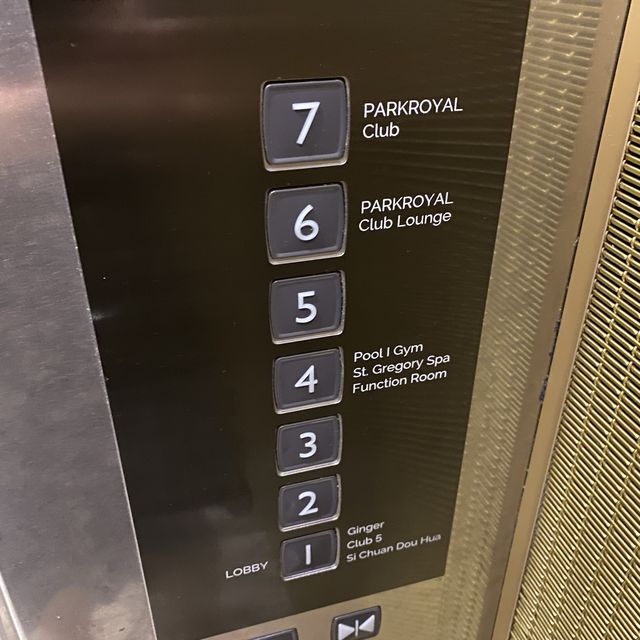 Private Check in @ Parkroyal Club