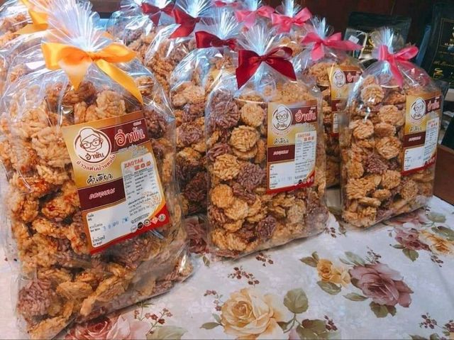 ร้านข้าวแต๋น "อำพัน" ของฝากเมืองลำปาง