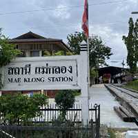 maklong railway station 2 hours from bangkok