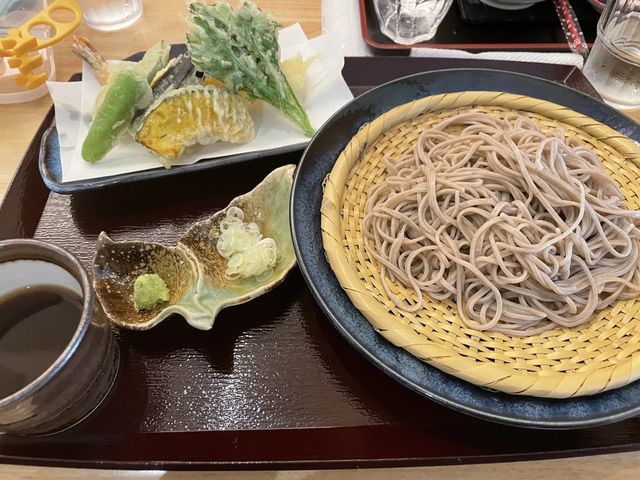 ピーマン通りのグルメを紹介💓