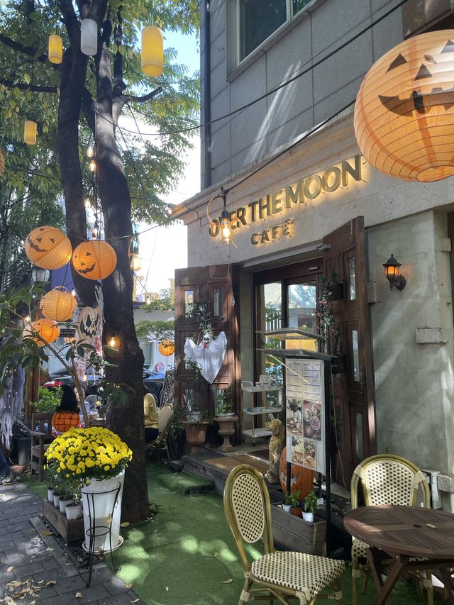 할로윈 분위기 물씬 보정동 카페거리🎃
