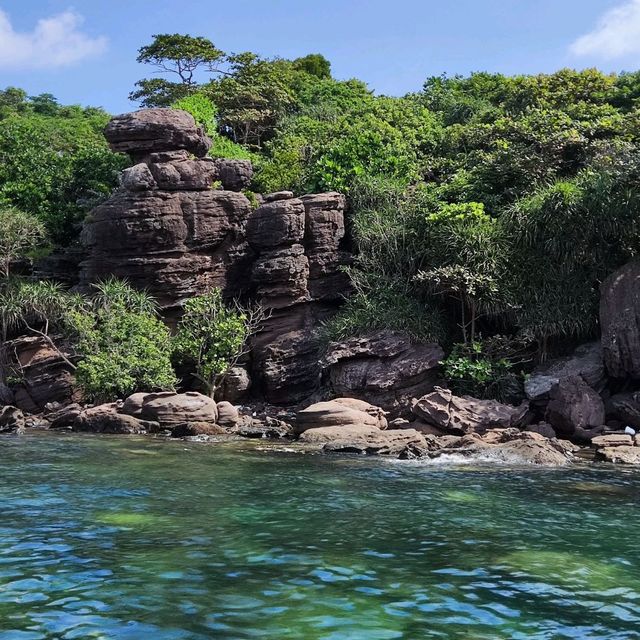 And Buom Island 