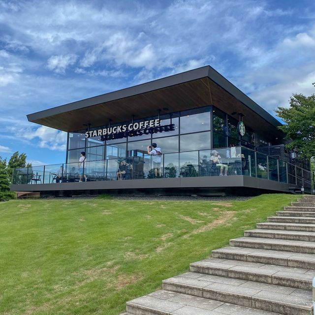 スターバックスコーヒー富山環水公園店 スターバックスコーヒー富山環水公園店