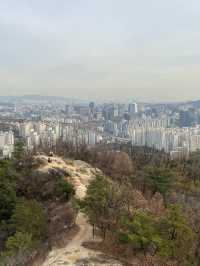 서울 속 암릉미가 느껴지는 산 , ‘서대문 안산’