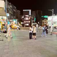 逛街吃東西超方便｜西門徒步區｜彩虹斑馬線打卡必拍景點