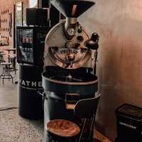 Café คุมโทนสายดาร์ก