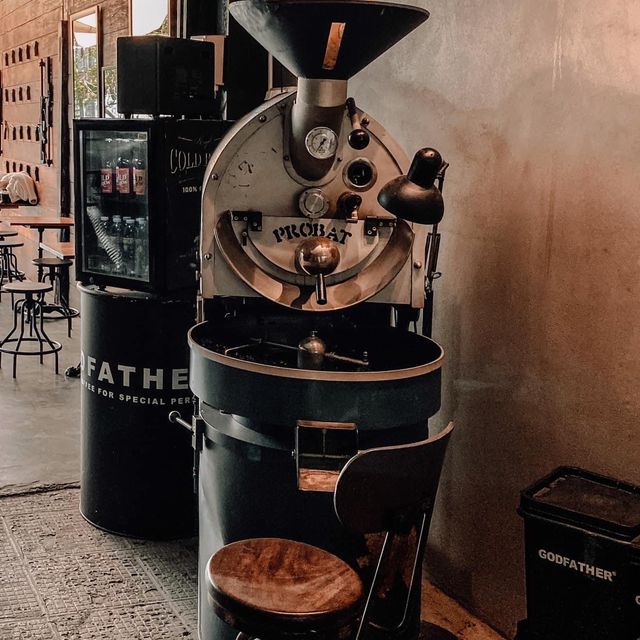 Café คุมโทนสายดาร์ก