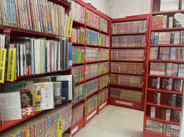 후쿠오카의 중고 만화 서점 “Mandarake”🤖