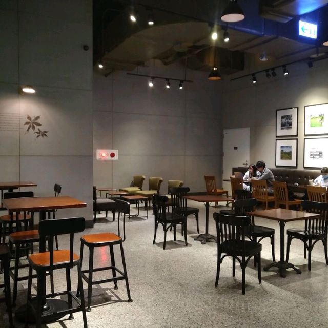 星巴克典藏咖啡 南港中信門市