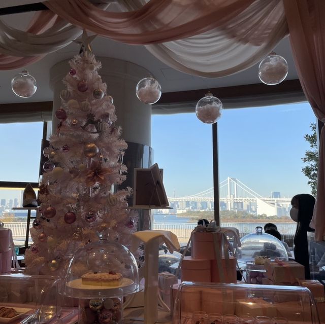 🍰スイーツビュッフェで女子会🎂【ヒルトン東京お台場】