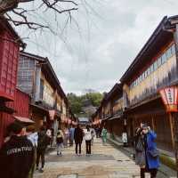 歴史的な建物が数多く残る金沢のメイン観光地【ひがし茶屋街】✨