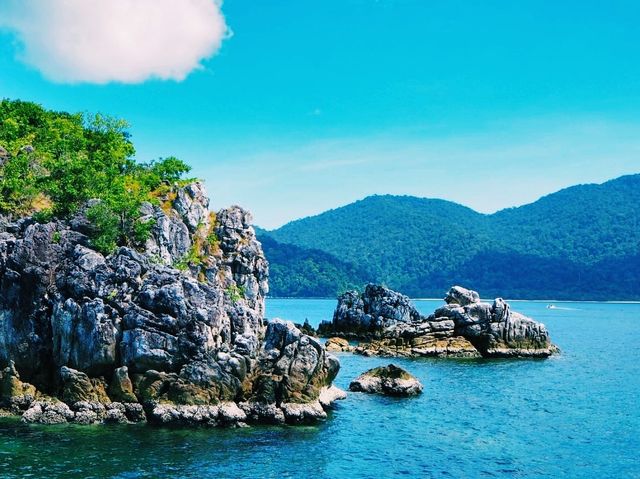 เกาะอาดัง