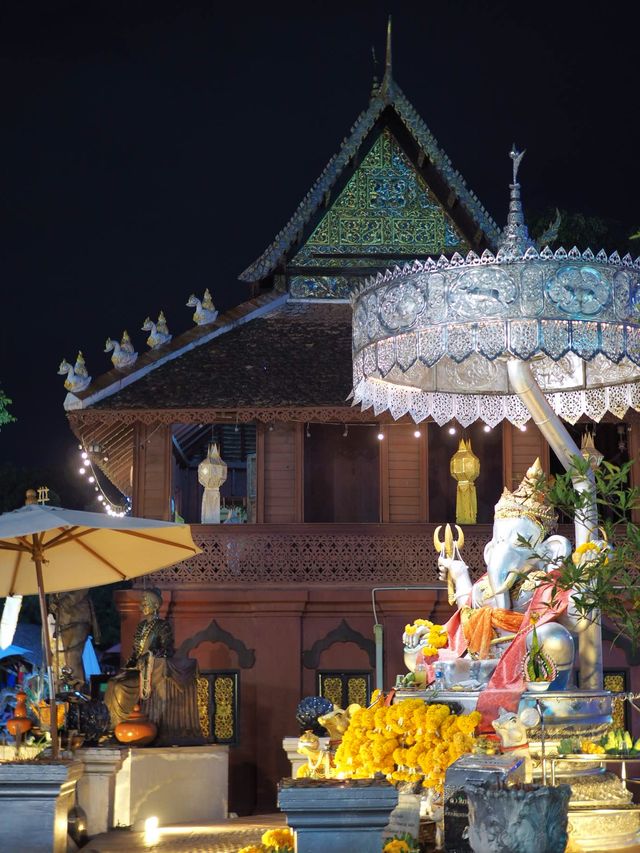 อุโบสถเงินที่เลืองลือในเชียงใหม่