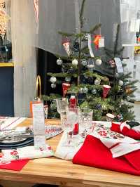 크리스마스 소품과 트리가 가득한 광명이케아🎄