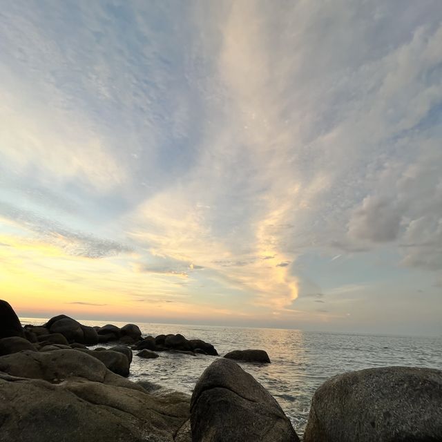 Let’s chill at Karon beach 👏🚕