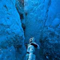 Hang Động Băng xứ Iceland