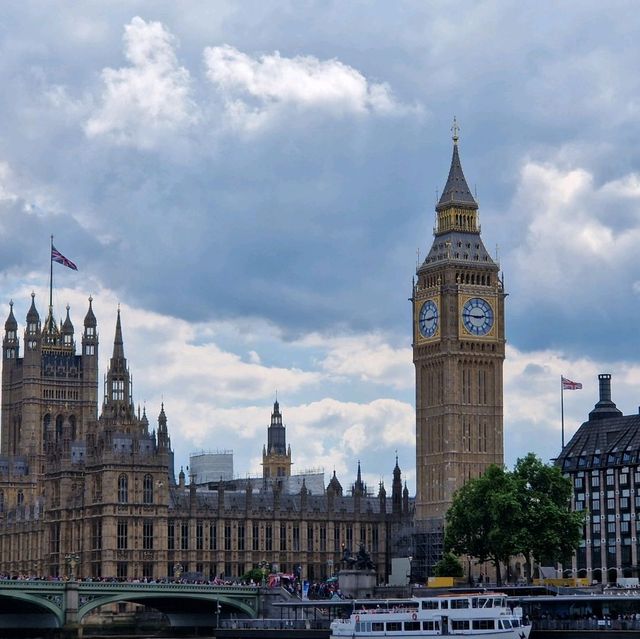 Big Ben, Palace of Westminster and London Eye