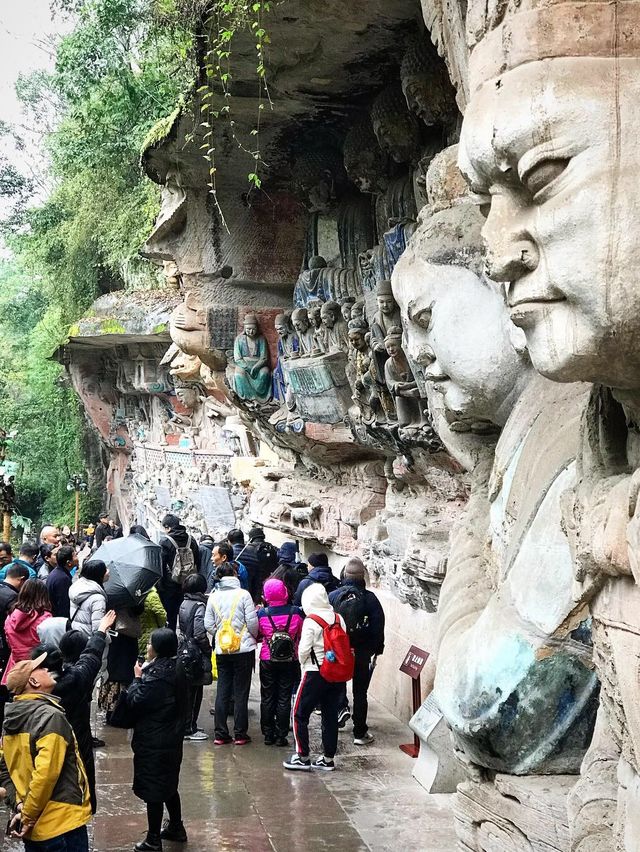 중국 조각 예술의 정수를 볼 수 있는 곳, 보정산 석각군(宝顶山)