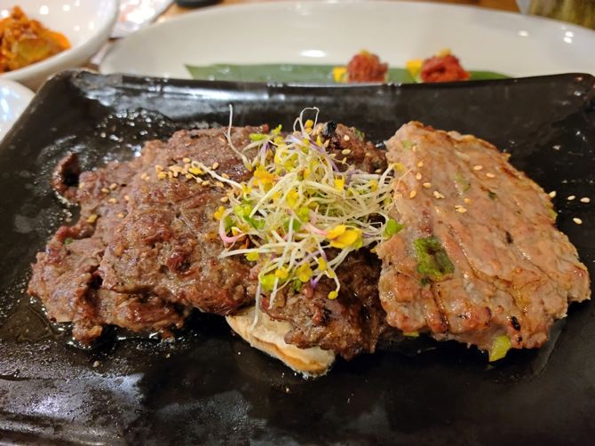 담양군 떡갈비 맛집. 남도예담 | 트립닷컴 광주 트래블로그