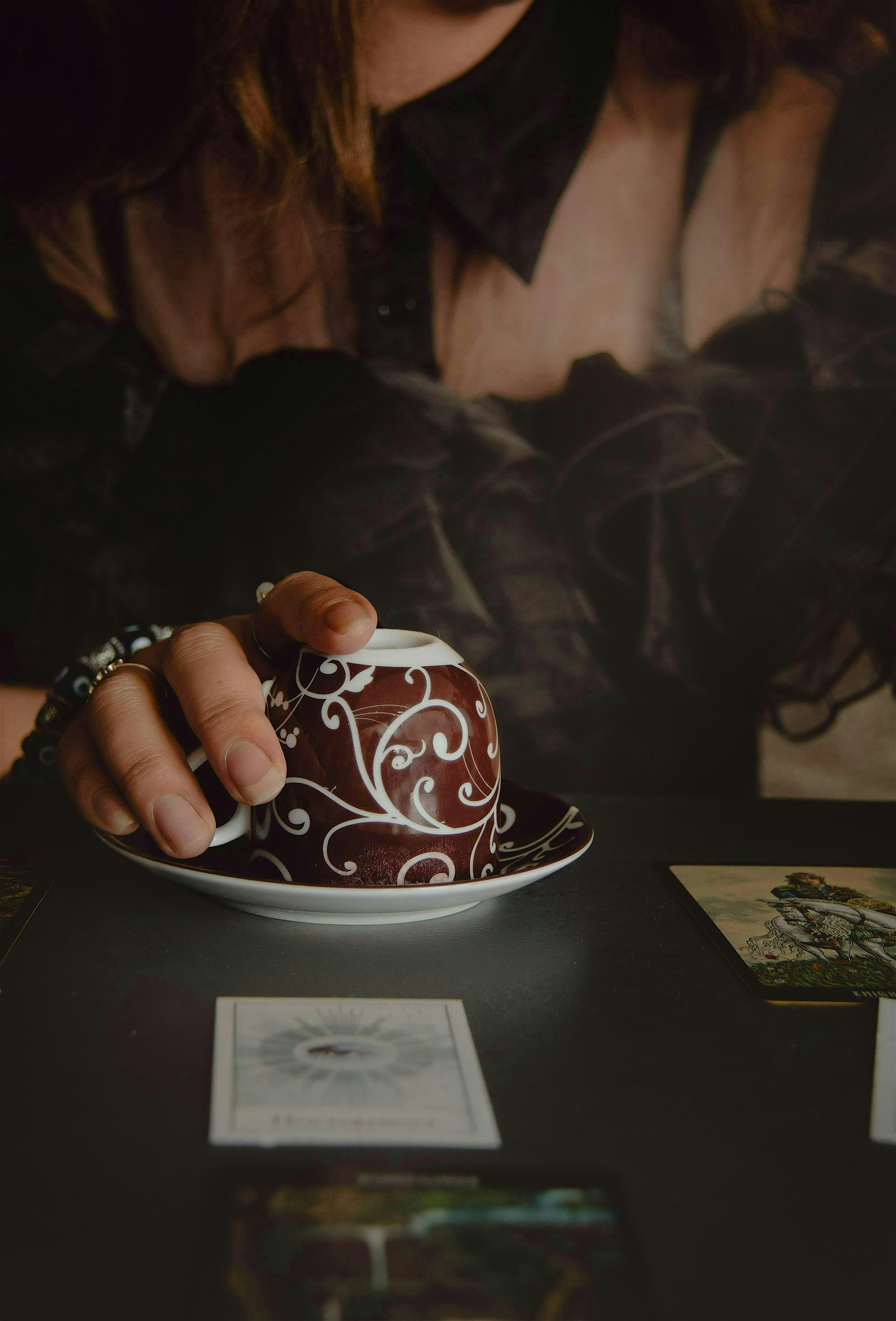Intro To Tasseography (Tasseomancy) with Sandy at Obskurah! | Obskurah Occult Shop