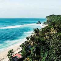 THOMAS BEACH : ULUWATU BALI