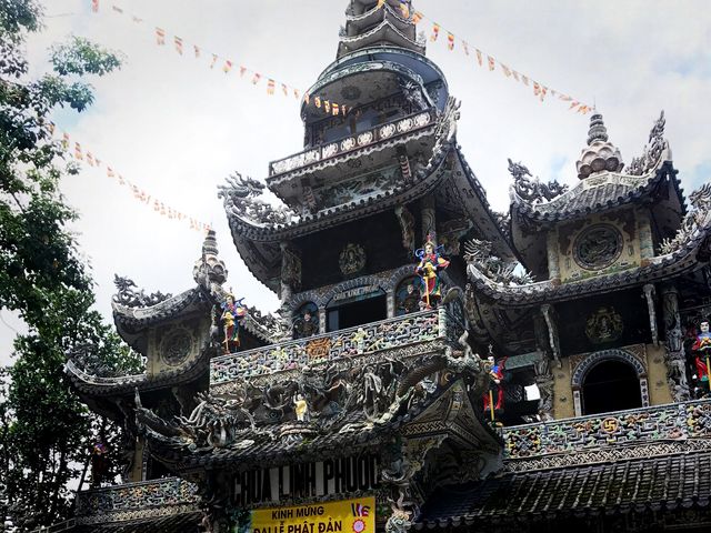 Underrated Holy Pagoda Linh Phuoc in Dalat 