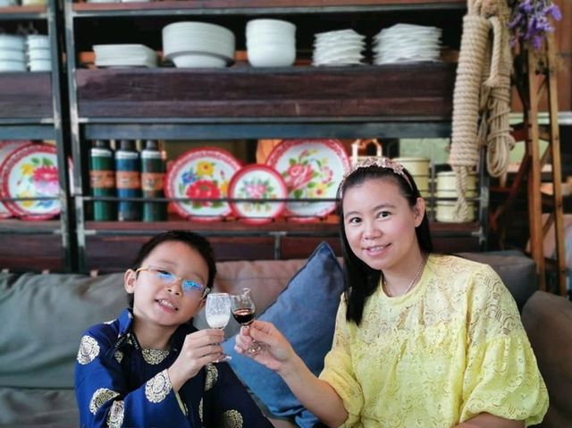 คาเฟ่ชิคๆสไตล์เรือบินย้อนยุค 🛩️🪂