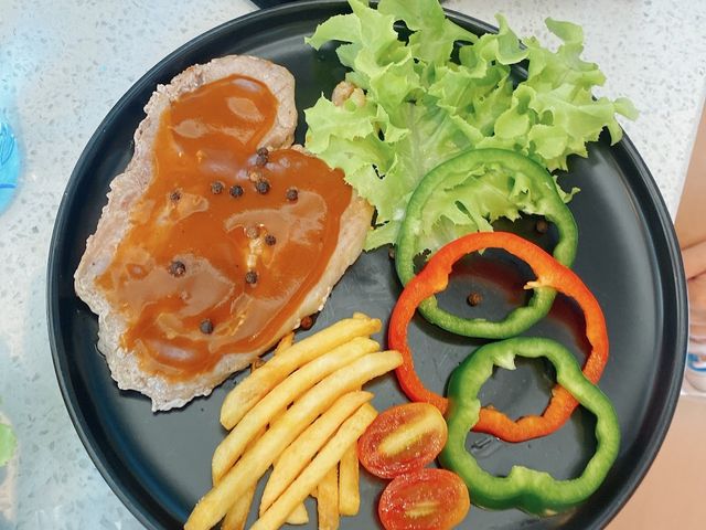  ณ-เชอ cafe' & bistro