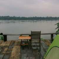 นอนเต็นท์ จิบกาแฟ แลโขง Atsamat Camp l นครพนม