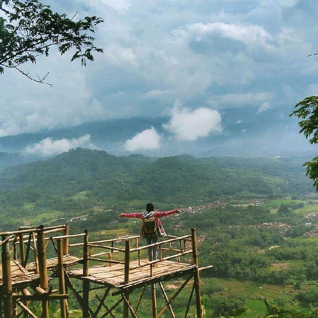 PANEMBONGAN HILL, WEST JAVA