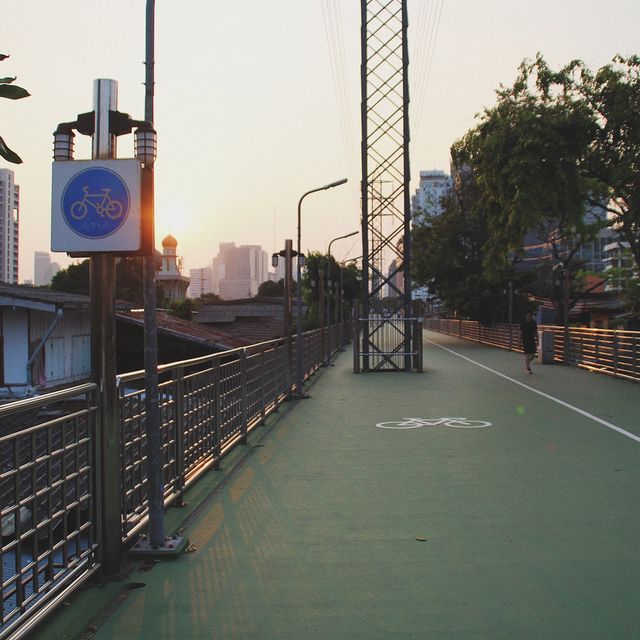 ไปถ่ายรูปเล่นที่ "สะพานเขียว" กันนนน🌿💚