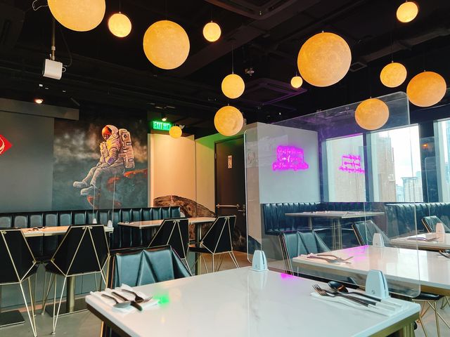 打卡太空主題餐廳 打卡太空主題餐廳