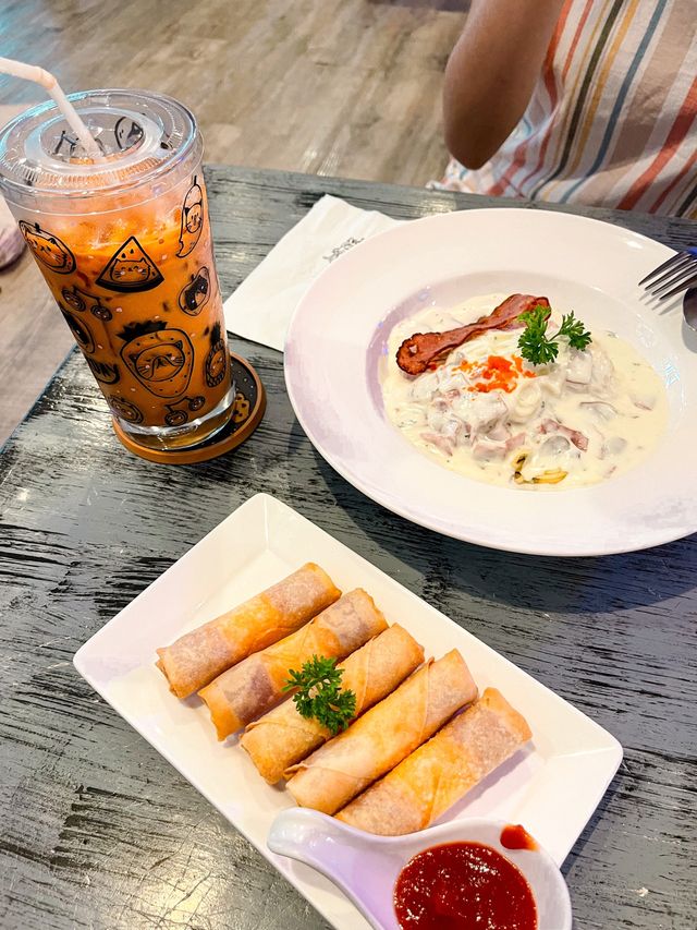 คาเฟ่แมว ย่านราชเทวี😸