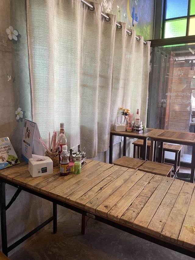 Sook Jai noodles, thai style noodles shop