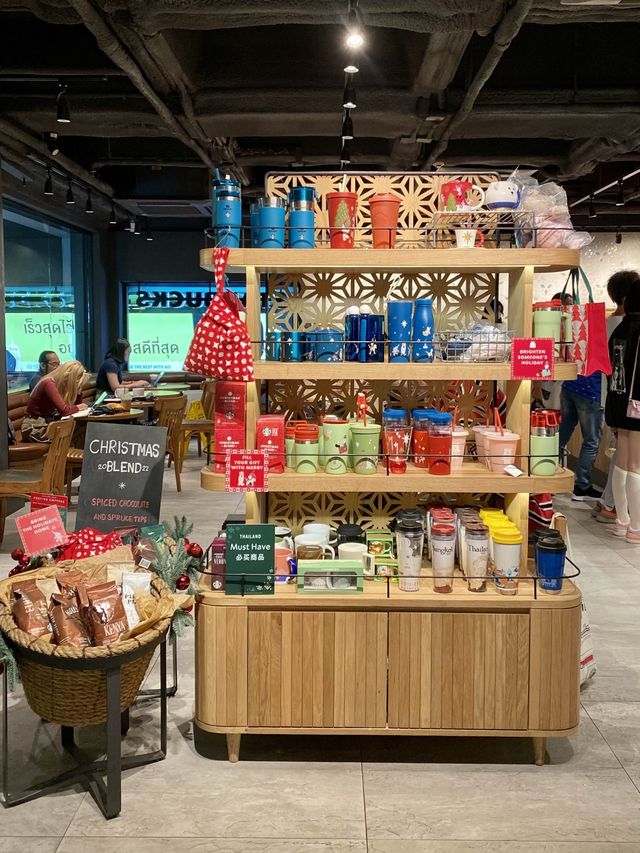 แคมเปญ ฟรี! แก้วX-mas เกร๋ๆ 21-22 Nov นี้ 