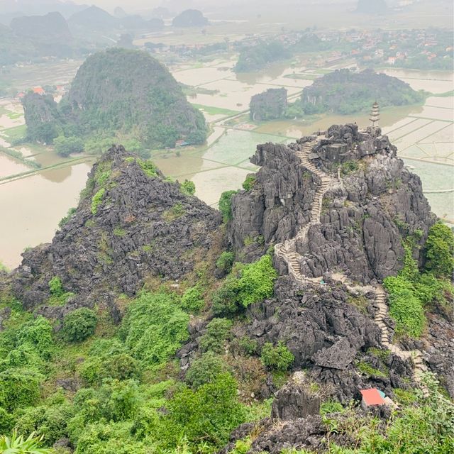 Breathtaking Mua Caves and Viewpoint