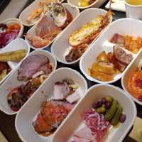 北角香港維港凱悅尚萃酒店推出首個In-Room Buffet