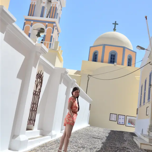 希臘Santorini 🔶 Fira鵝黃色教堂