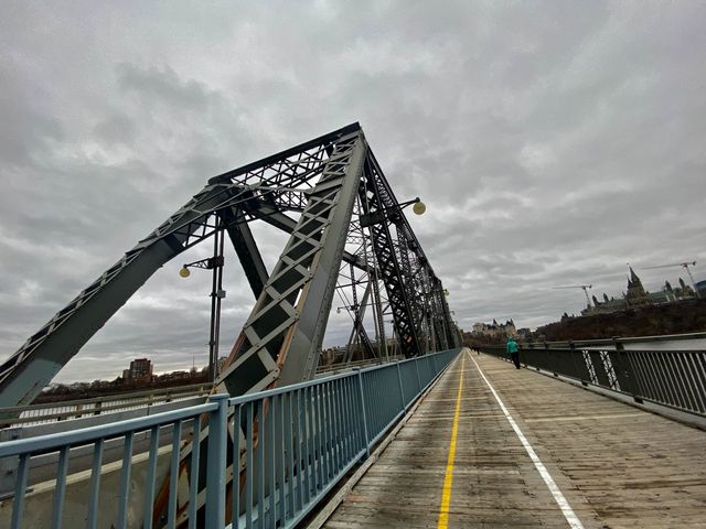 Alexandra Bridge - Interprovincial Bridge Alexandra Bridge - Interprovincial Bridge