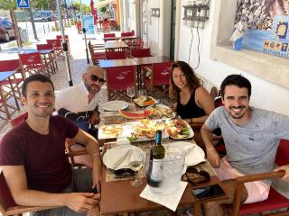 อาหารทะเลที่น่าตื่นตาตื่นใจในอัลการ์ฟ