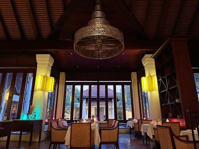 Sokha Angkor Resort - amazing customized dinner and a must-do essential oil SPA.