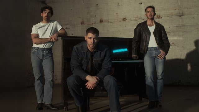 JONAS BROTHERS - JONAS20: LIVING THE DREAM TOUR 2025 (Kansas City) | T-Mobile Center