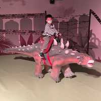 【 帶你走進侏羅紀恐龍樂園 】 